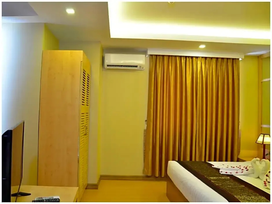 Superior Double room (full double bed)