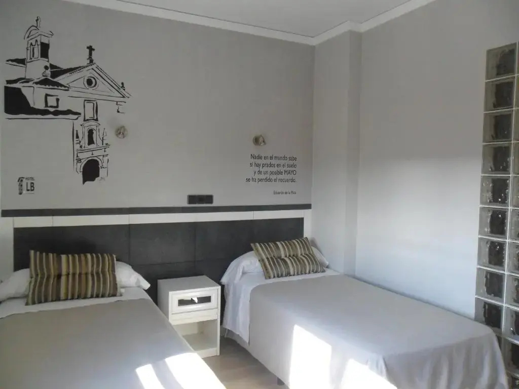 Standard Double room (twin beds)