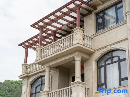 Tonglu Huixin Jiangfeng Riverside Family Vacation Homestay (OMG Heartbeat Paradise)