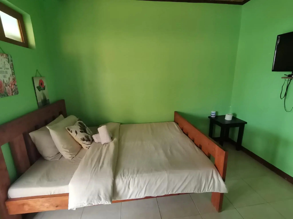 Economy room