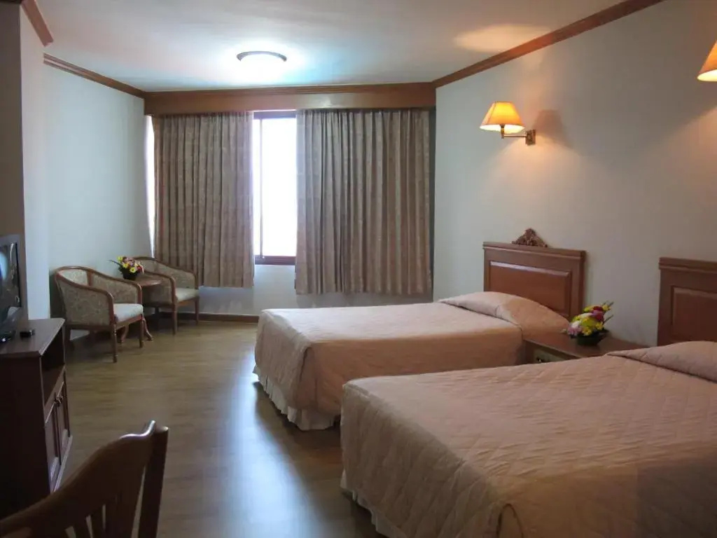 Deluxe Double room (full double bed)