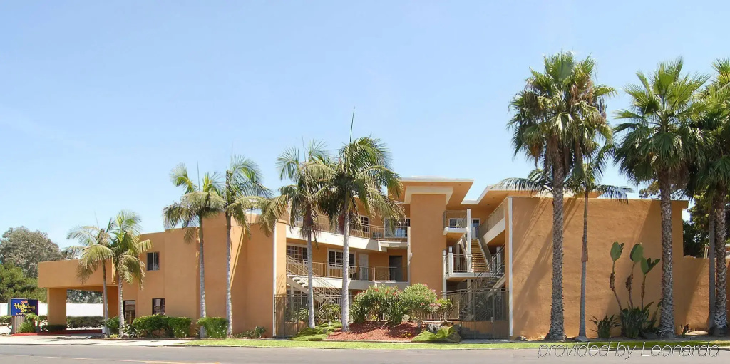 Holiday Inn Express & Suites La Jolla – Windansea Beach by IHG
