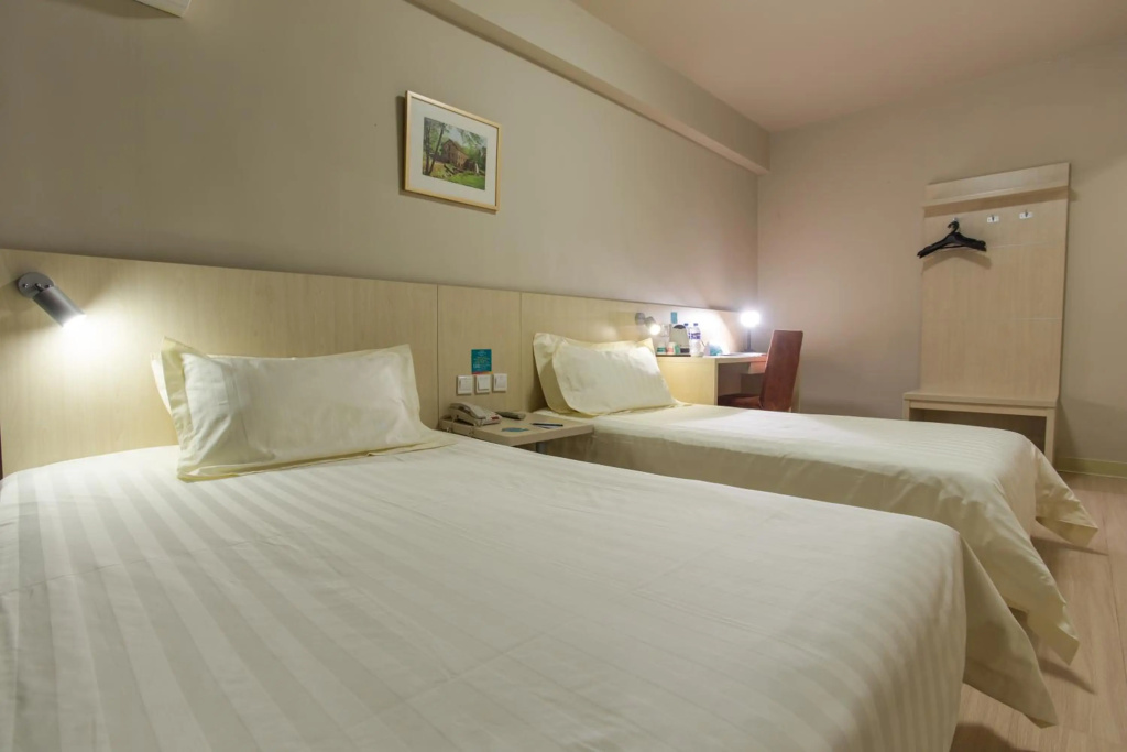 Отель Jinjiang Inn Beijing Hepingmen Branch в Пекине
