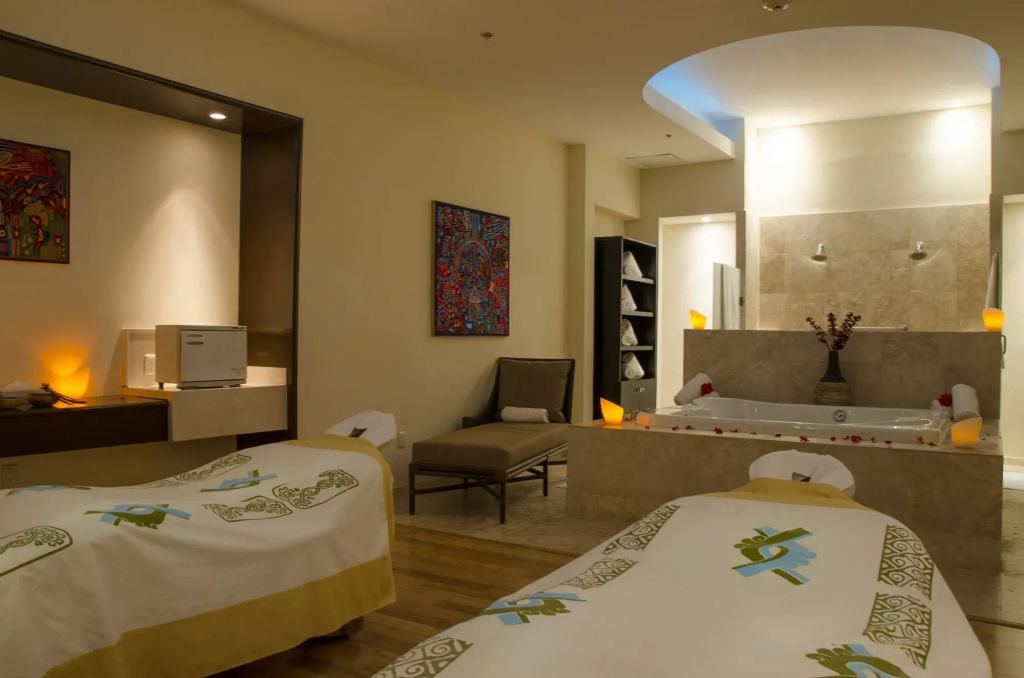 Marriott Puerto Vallarta Resort & Spa