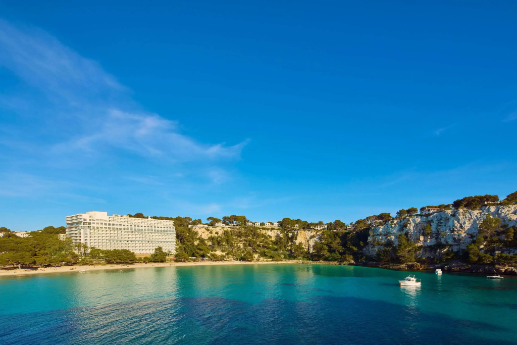 Beach & Waterfront