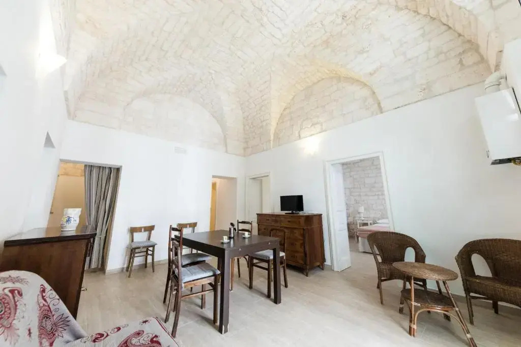 3 Bedrooms Cottage
