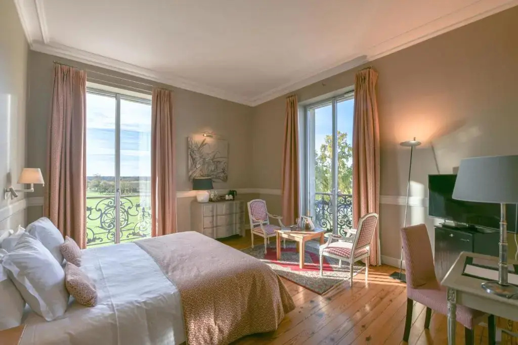 Standard Double room with park view (full double bed)