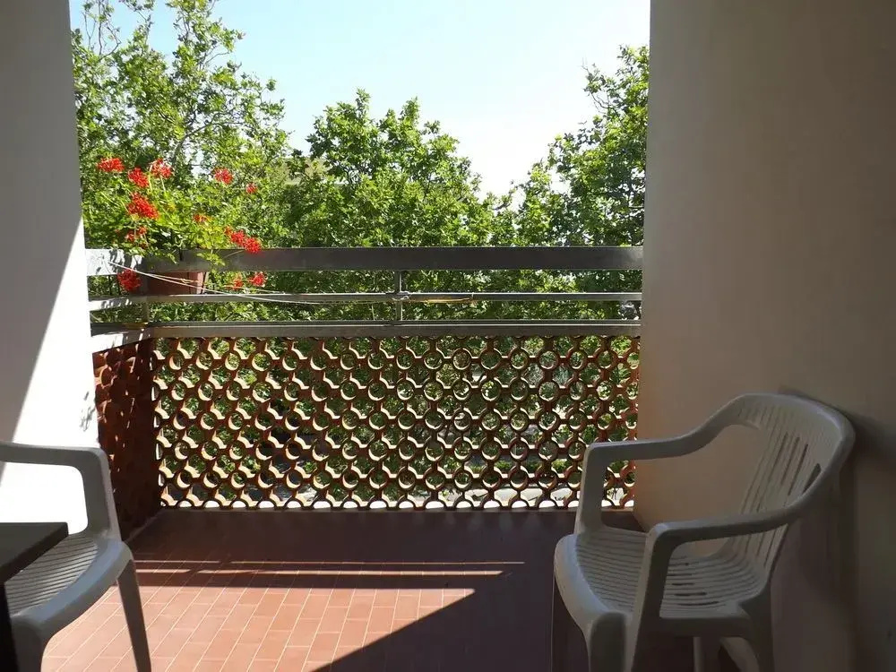 Balcony & Terrace