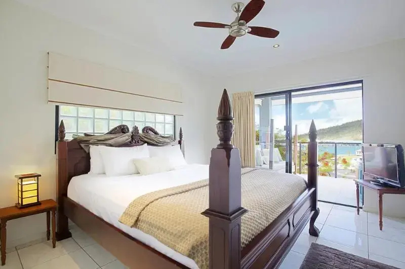 at Waterfront Whitsunday Retreat - Chambres