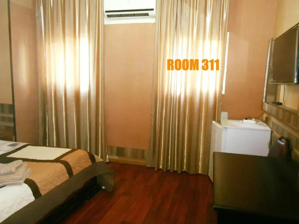 Economy room