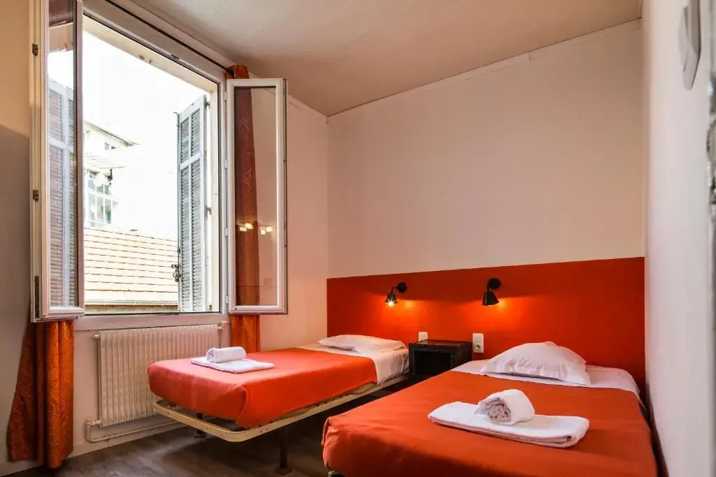 Standard Double room (twin beds)