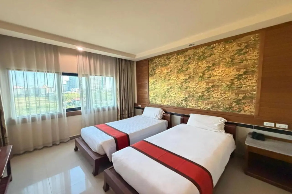 Отель Sunday Grand Jomtien Pattaya в Паттайе