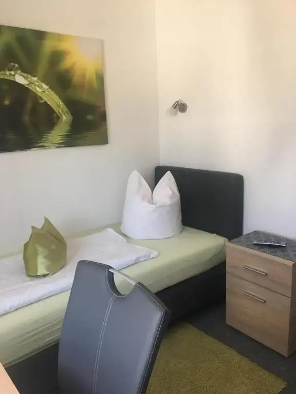 Frühstückspension Zur Krone - Chambres