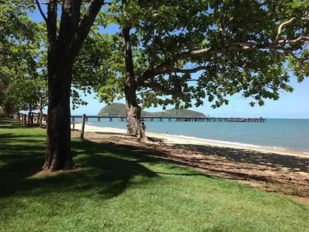 Palm Cove Studio Apartments