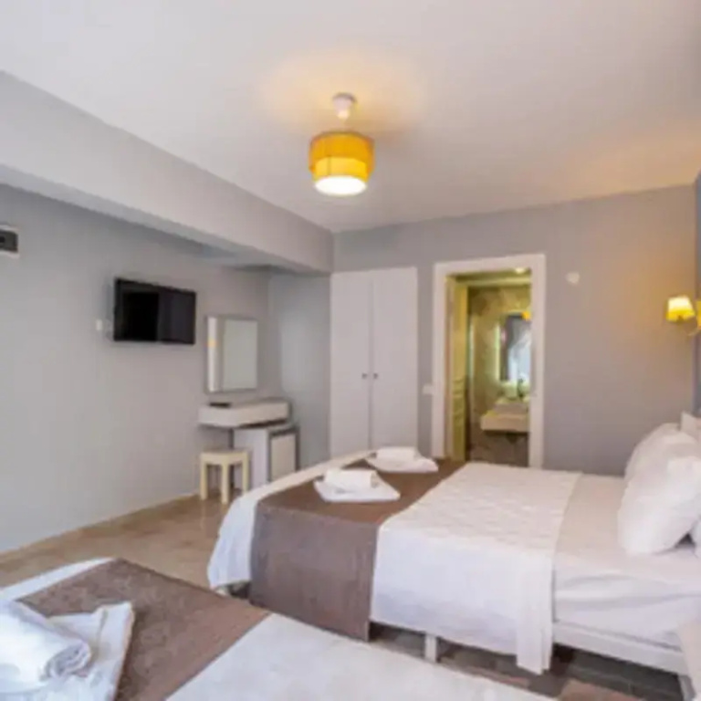 Economy Family room