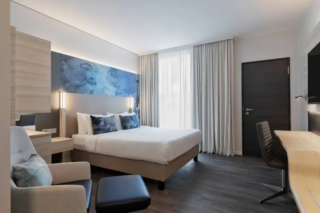 Superior room