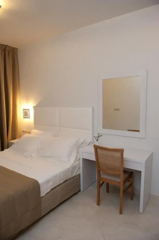 Superior Double room (full double bed)