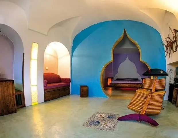Lobby & Reception