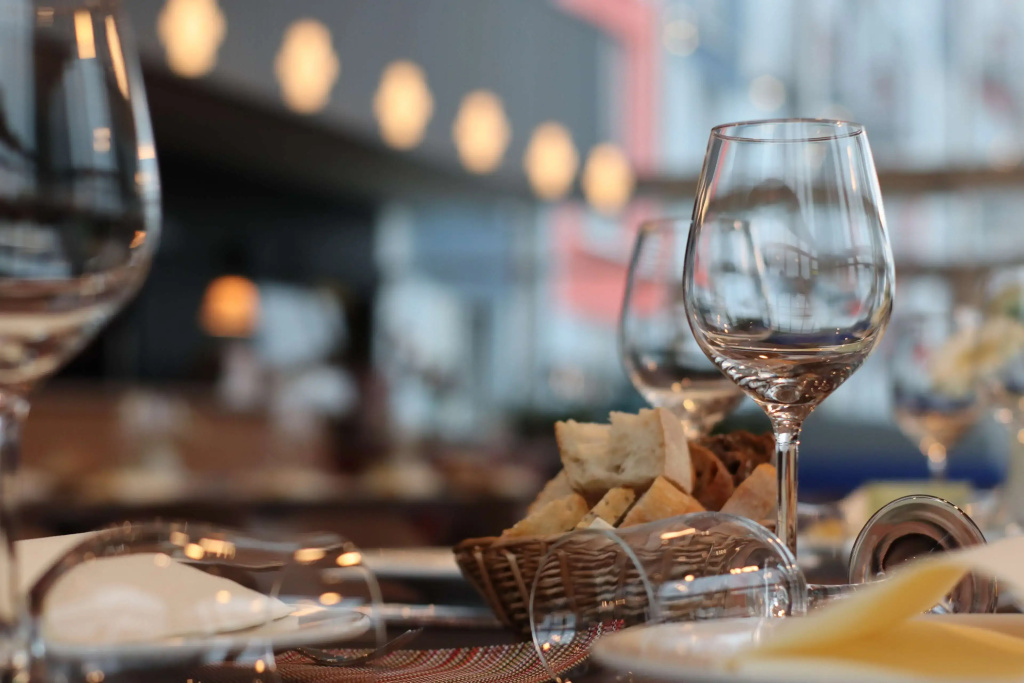 Food & Beverage