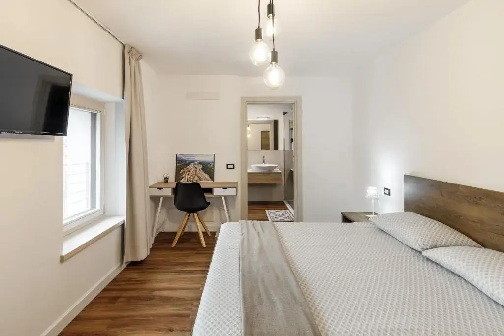 Standard Double room (full double bed)