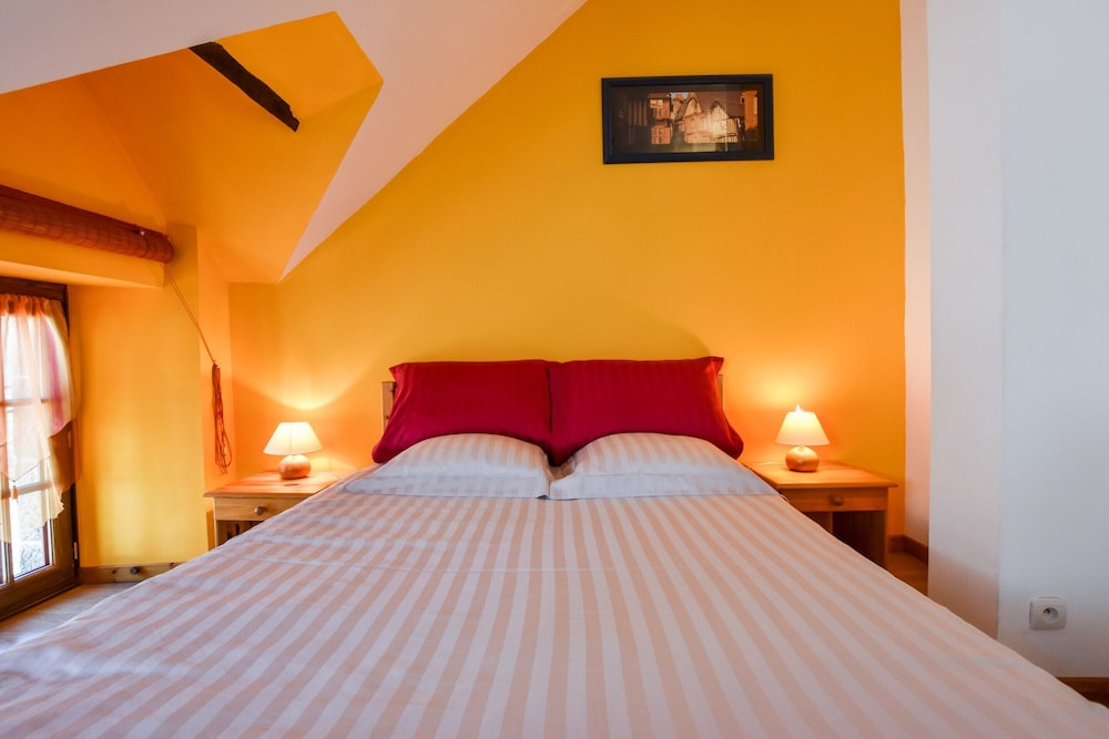 Voir la photo 2 — Cozy Garden Villa in Bonnemain