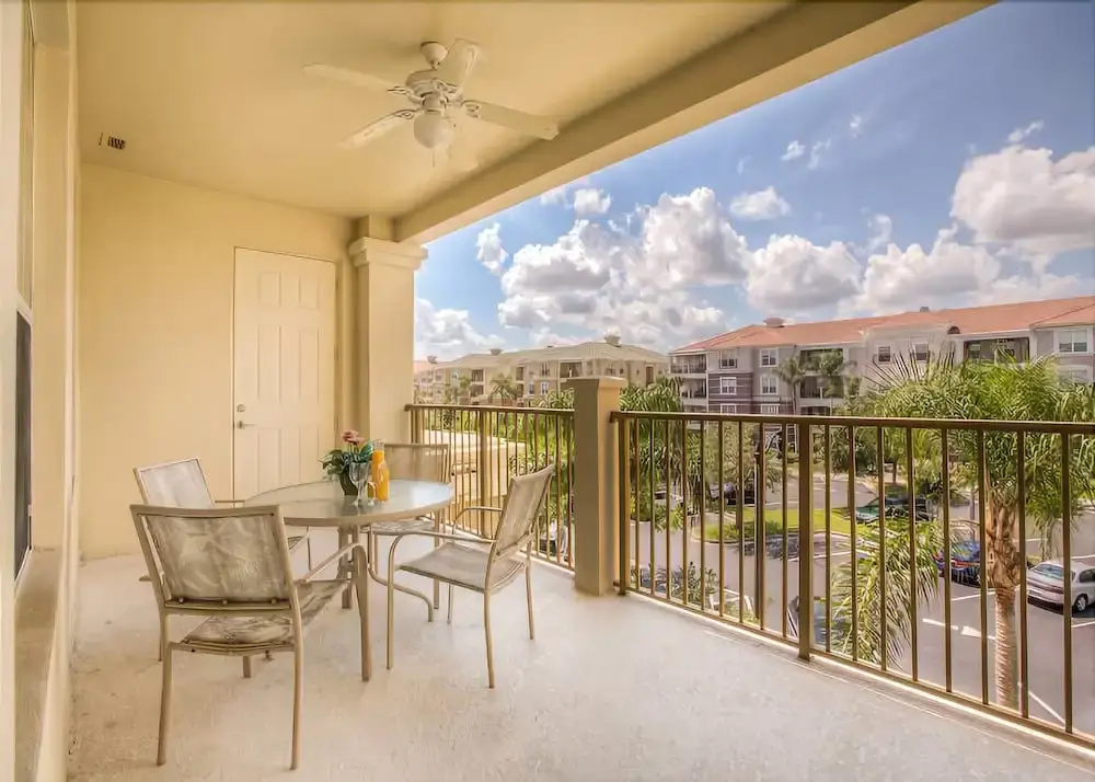 5049 Shoreway Loop #301