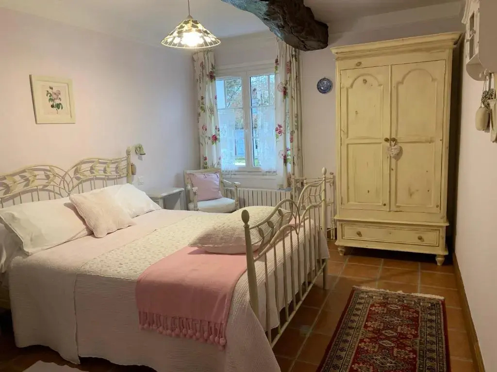 Standard Double room with garden view (full double bed)