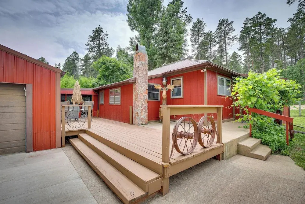Rustic Sturgis Cabin Rental in Black Hills Forest!