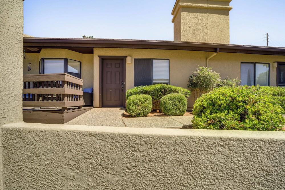 Sedona Condo on Golf Course w/ Pool Access!