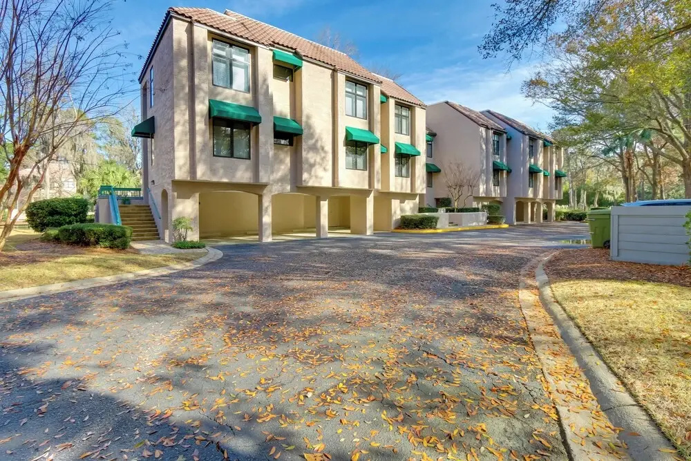 2 Mi to Beach: Condo w/ Pool Access in Hilton Head