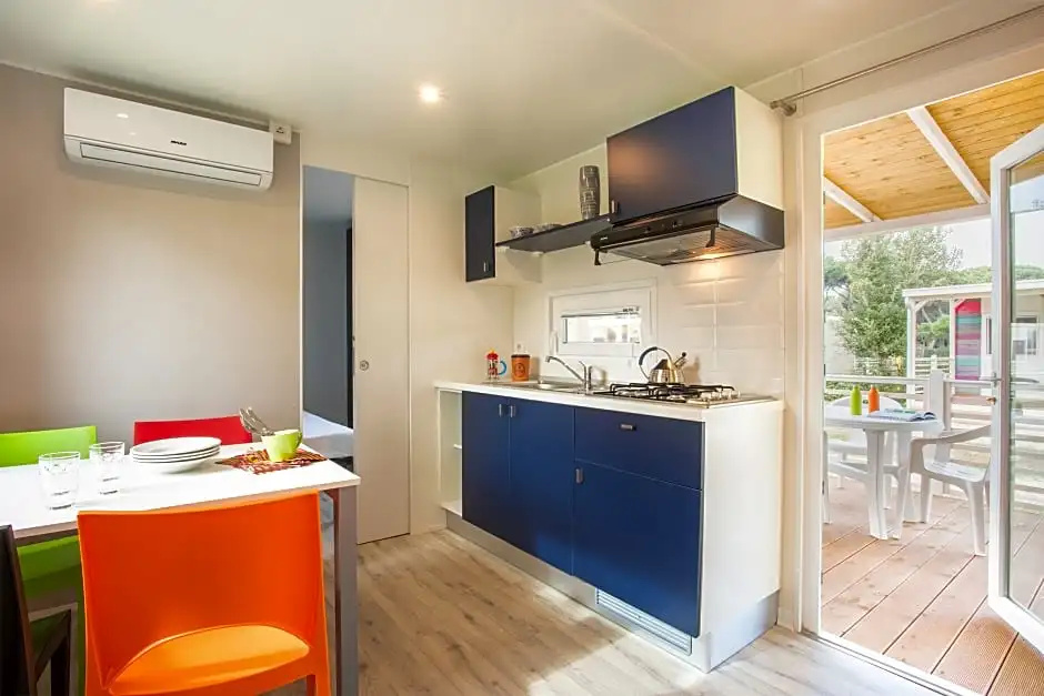 2 Bedrooms Bungalow with garden view