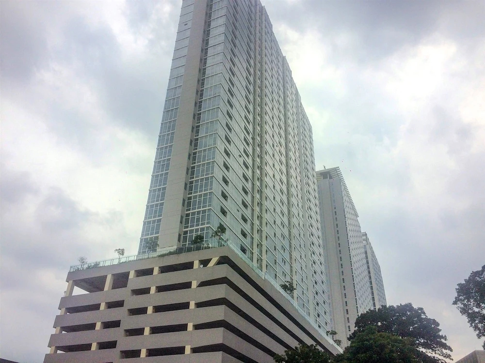 2BR Deluxe and Modern Menteng Park Apartment