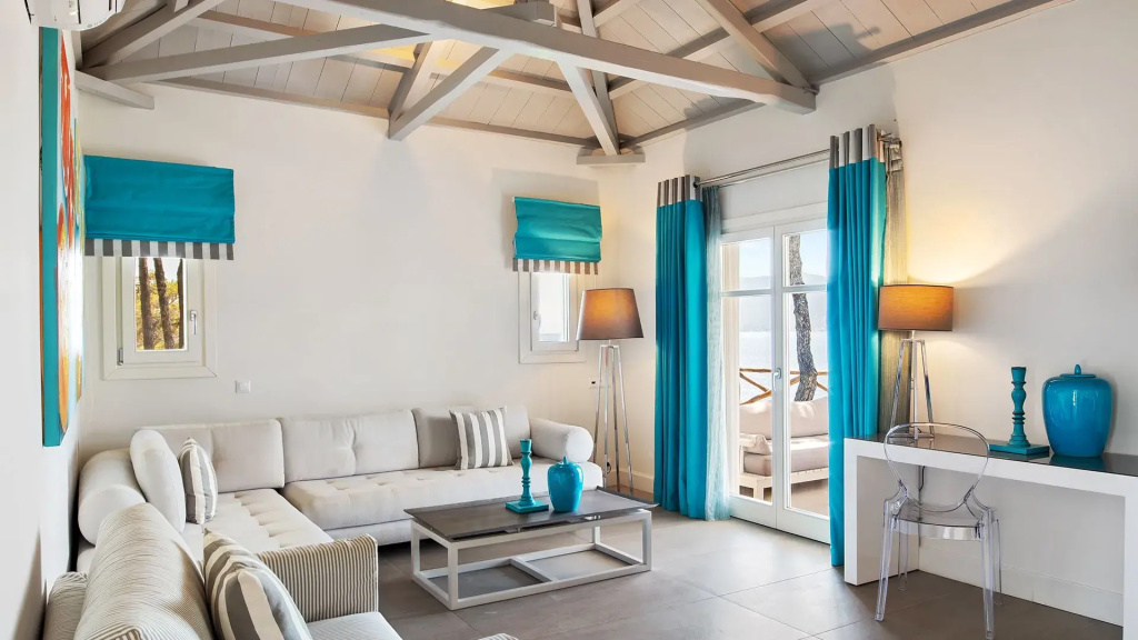 Suite seafront