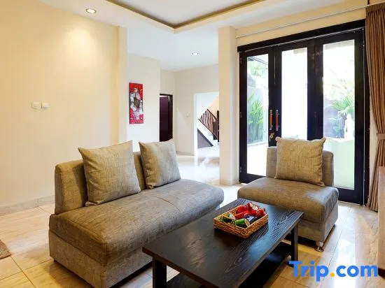 3-BR Villa with Pool, West Sanur – Casa Del Lago