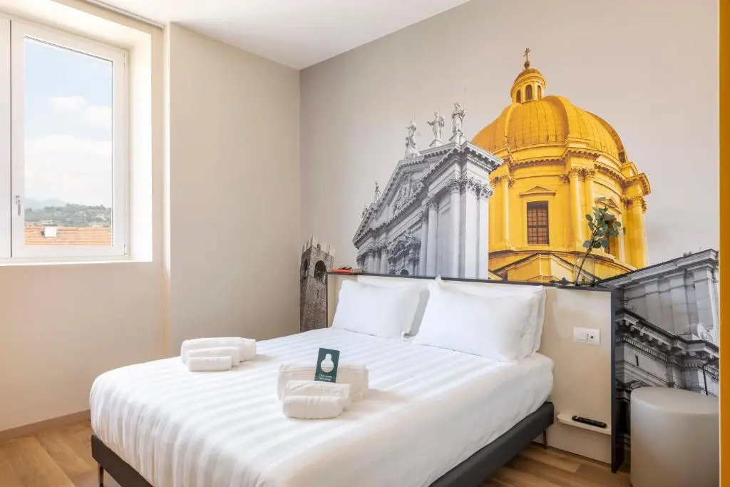 Superior Double room (full double bed)