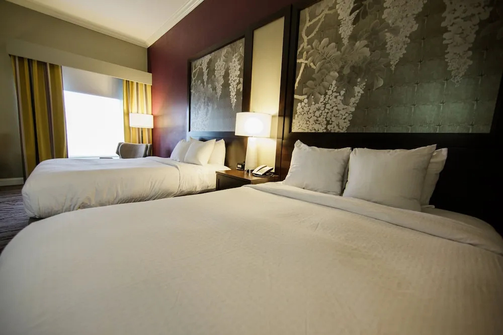 DoubleTree by Hilton Hotel Savannah Historic District - Chambres