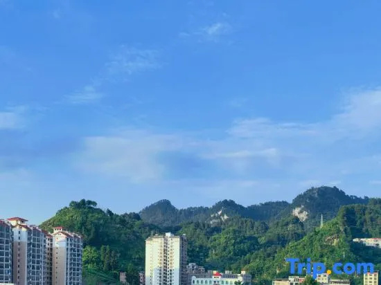 Nandan Mingxin Grand Hotel (Nandan Bus Terminal)