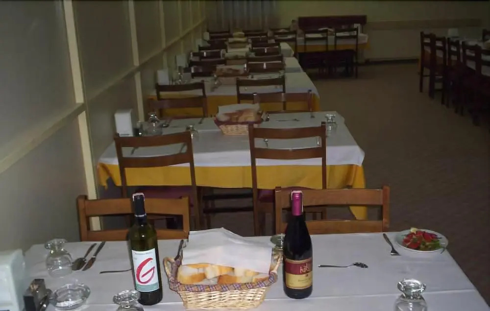 Food & Beverage