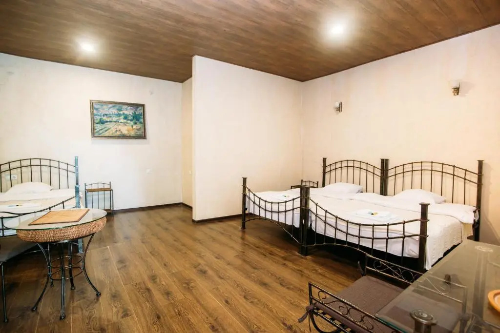 Standard Triple room with balcony