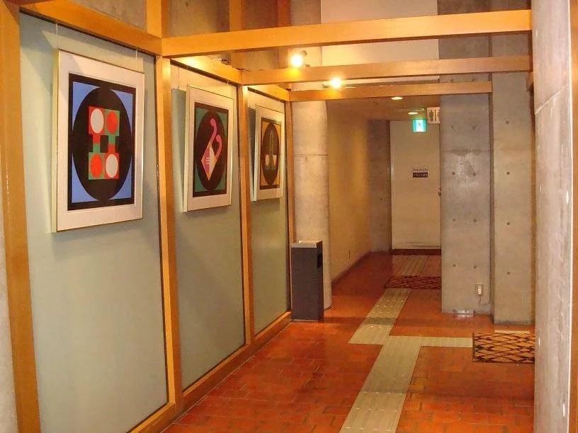 Lobby & Reception