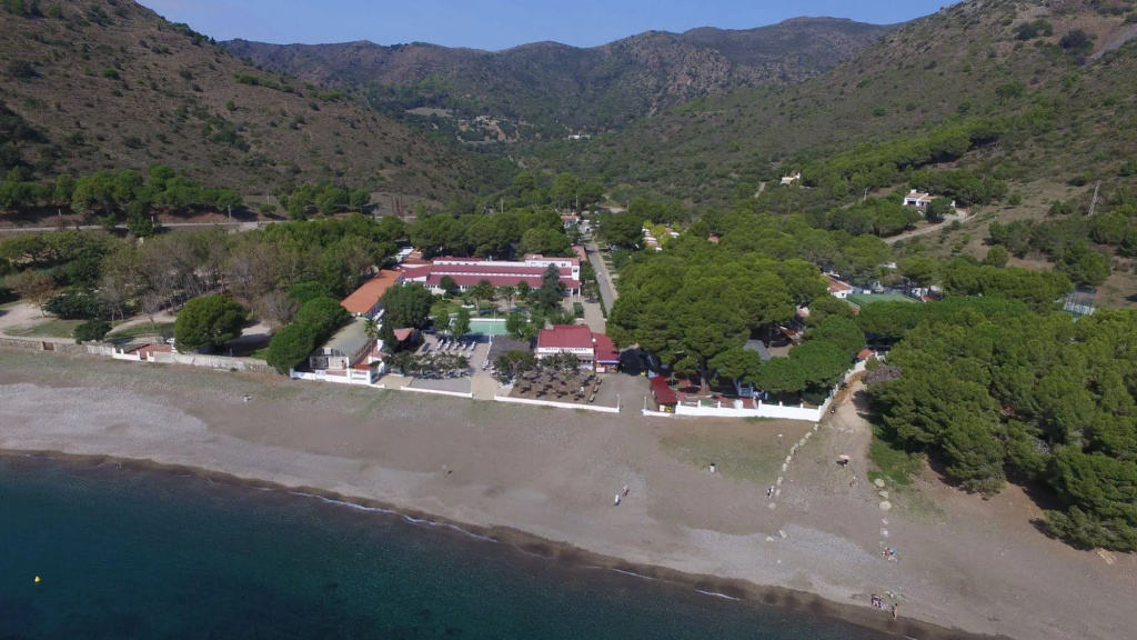Beach & Waterfront