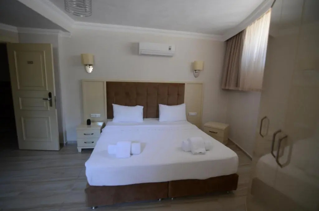 Economy room