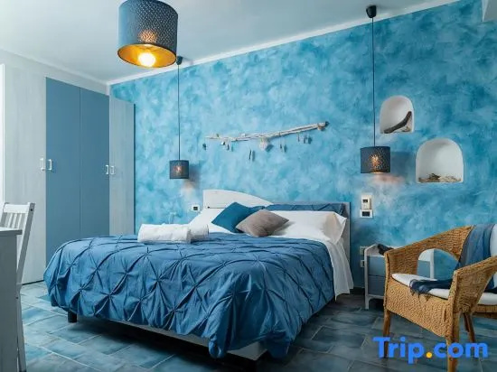 Standard Double room with sea view (full double bed)