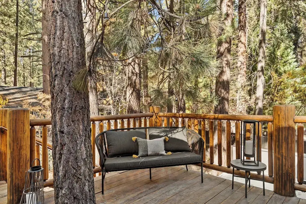 Summit Pine Lodge 4 BDR Minutes From Bear Lake!