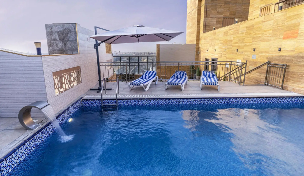 Hotel photo 11