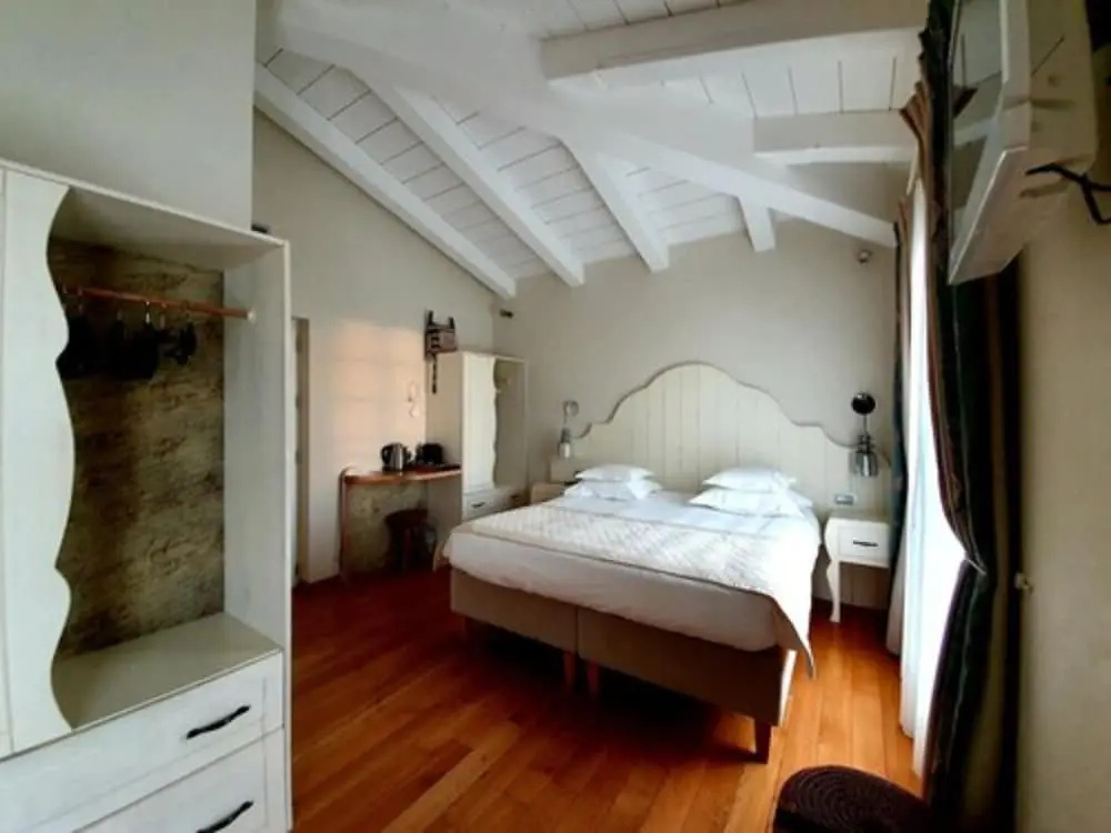 Hermitage Suite