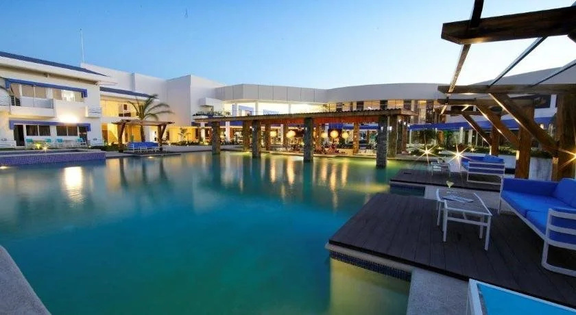 Beach & Waterfront