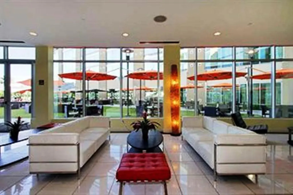 University Plaza Waterfront Hotel - фото 49
