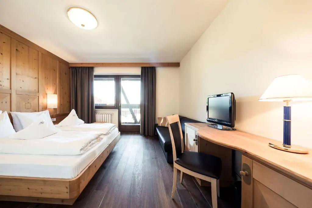 Standard Double room with balcony (full double bed)