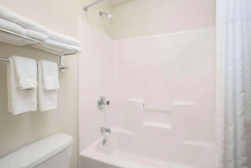 AmericInn by Wyndham Mount Pleasant - Chambres